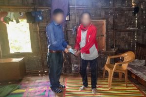 Bangladeshi Christian receives funds from Christian missionary in his home